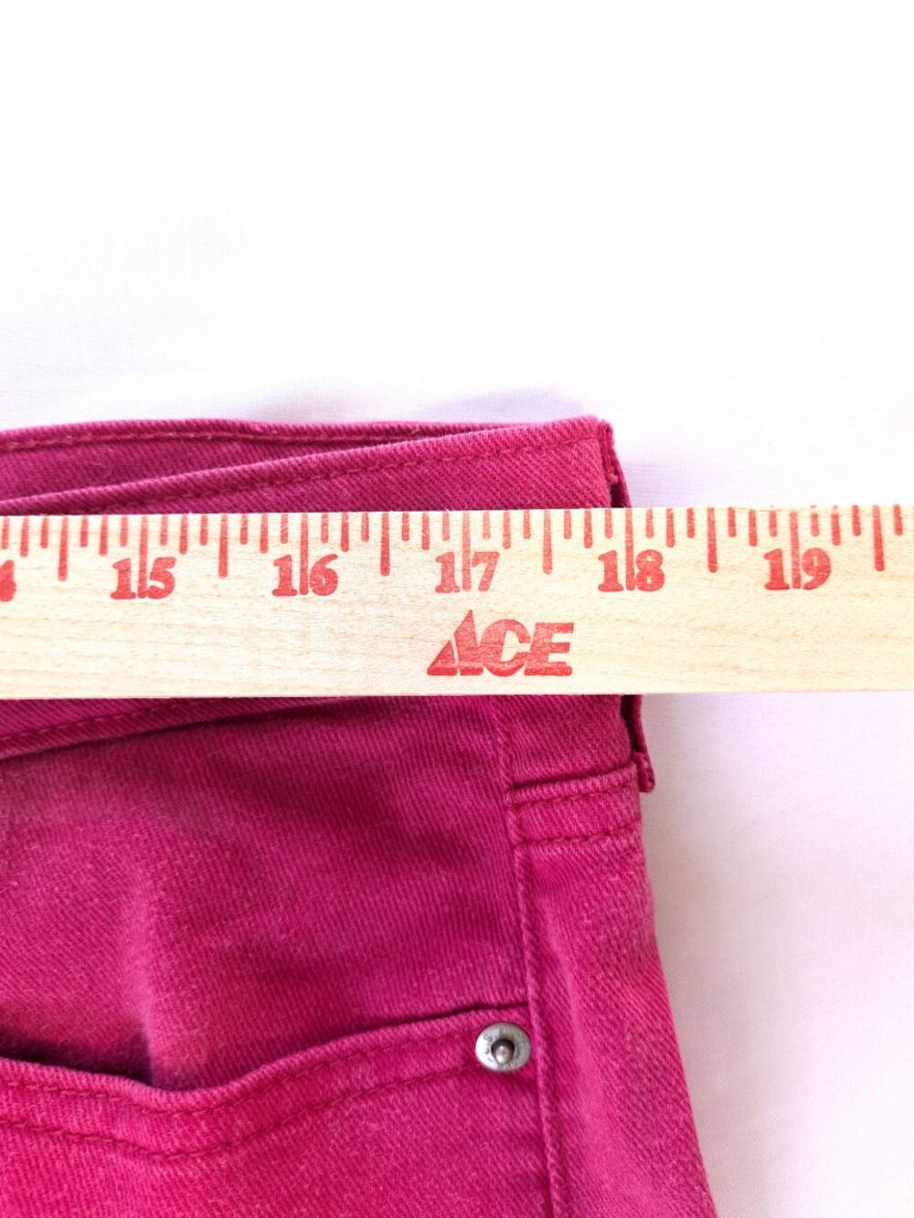Signature by Levi Strauss Cropped Pink Jeans - Women's 16 - Misses Capri Style - Picture 5 of 7